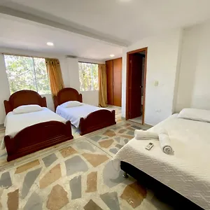 Hotel Casa 1, Conjunto Jardines De Roca, Rodadero, Santa Marta (Magdalena)